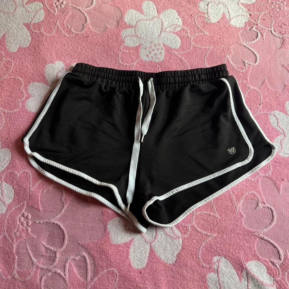 Forever 21 Women's Black Shorts